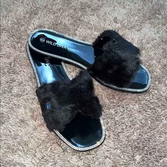 Black Faur Fur Embellished Sandals - Picture 5 of 11